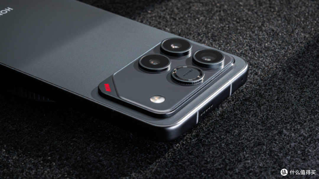 荣耀旗舰终于“现货”,10000mAh+16GB+1TB,国补后售价更亲民了
