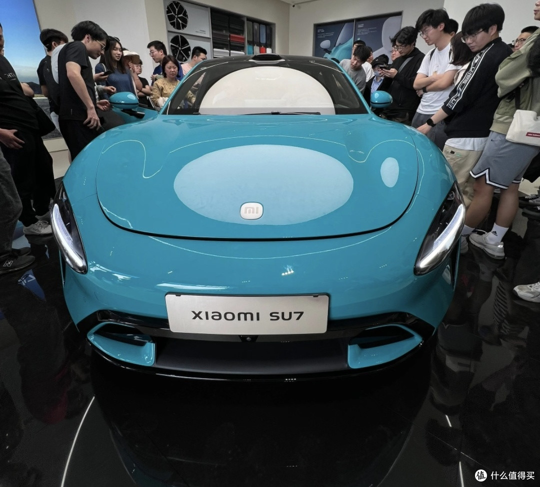 22.99万起+902km续航!新一代小米SU7全系高阶智驾卷疯同级