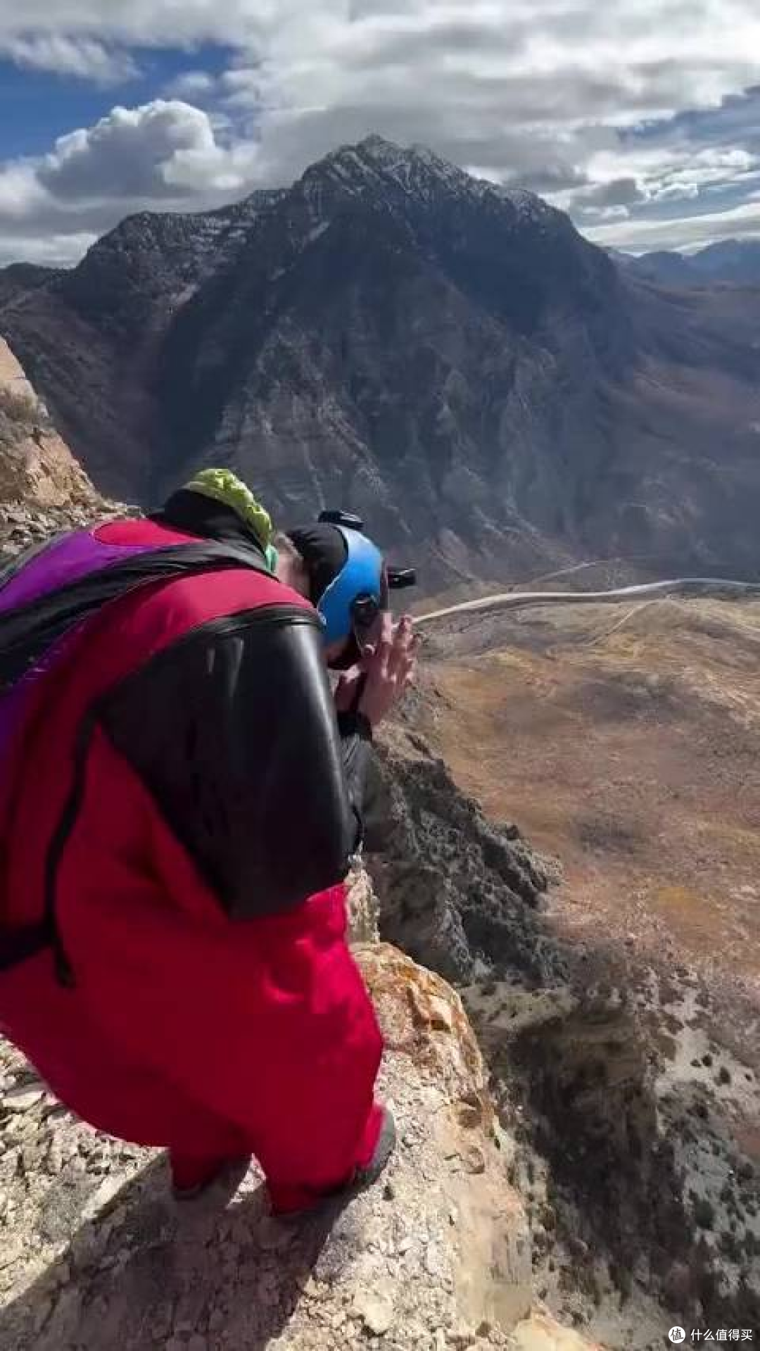 10秒殒命!顶尖翼装飞行员温斯坦的最后一跃,数十人亲眼目睹悲剧