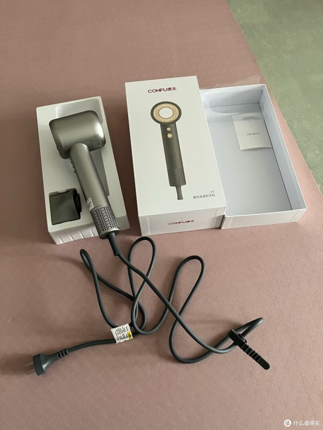 家用吹风机选购指南：如何挑选吹风机？功率、风速、负离子全解析