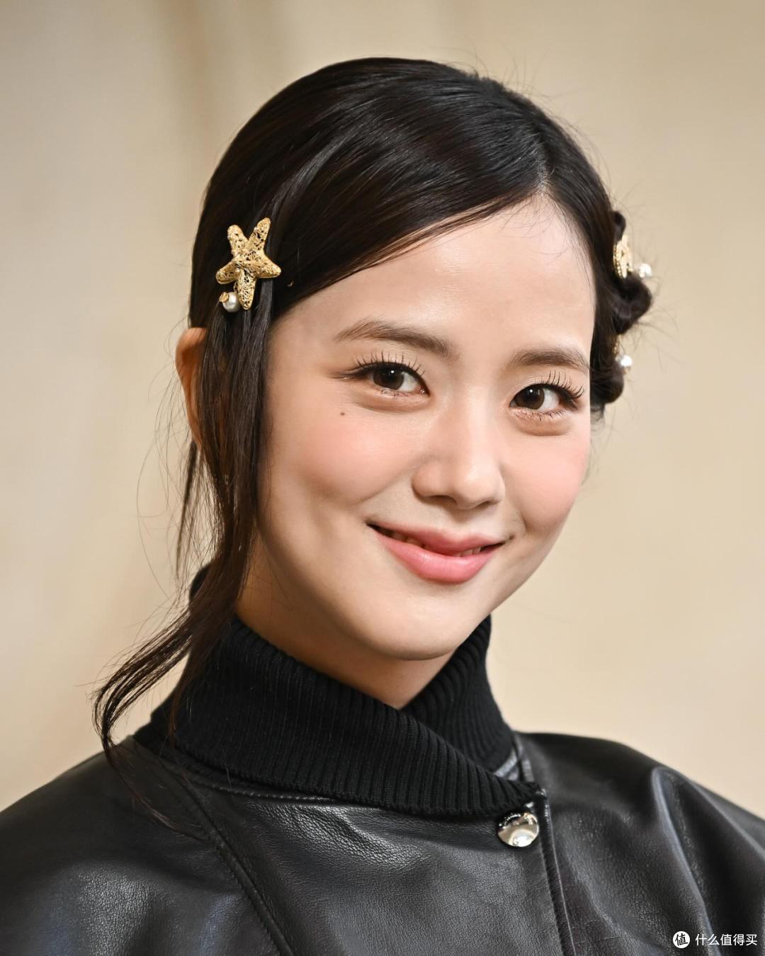 富贵千金发型,它真的有点东西,彰显饱满有气质的千金从容感!