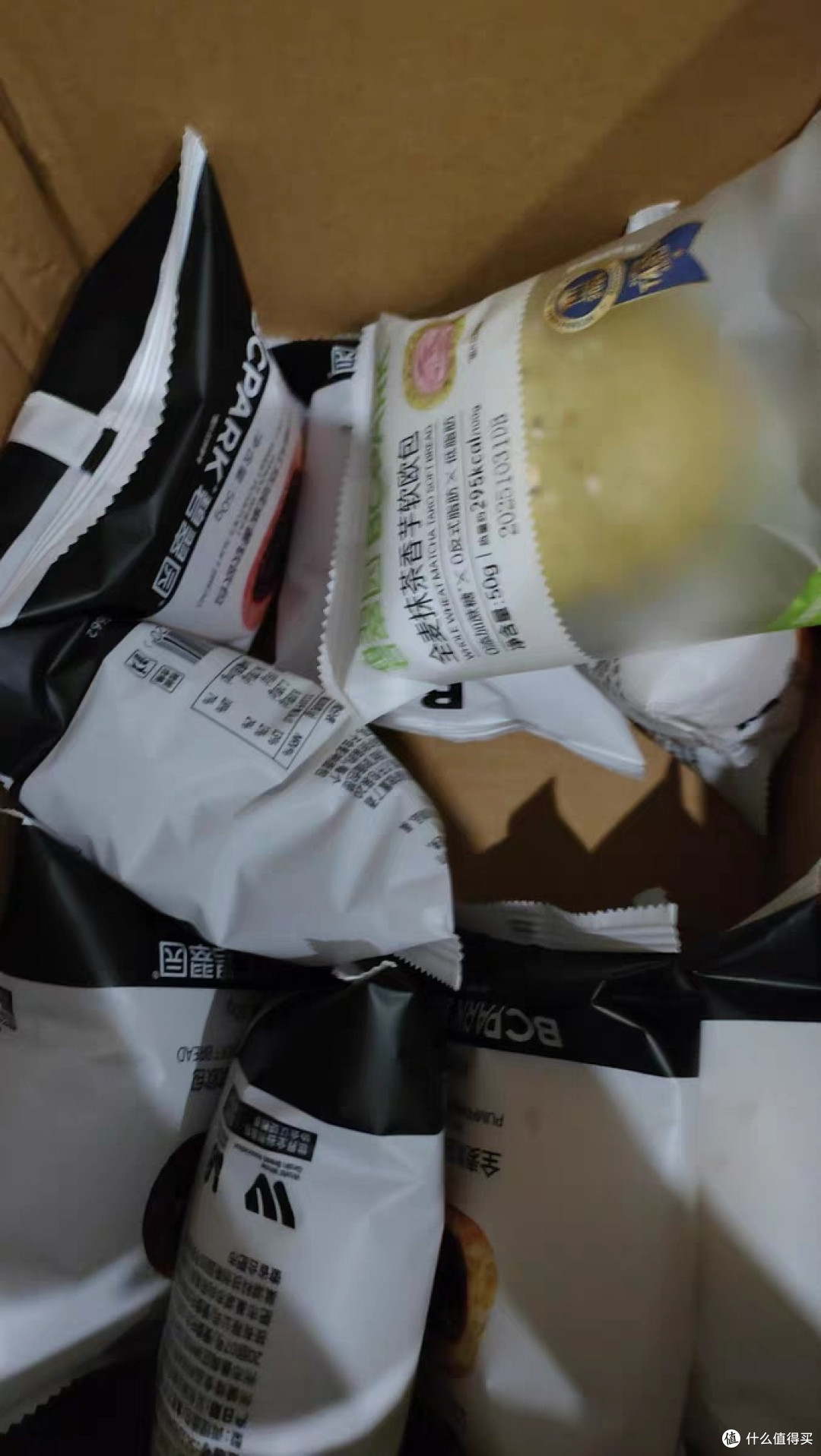 东北美食以其豪迈的分量和浓郁的风味闻名遐迩,