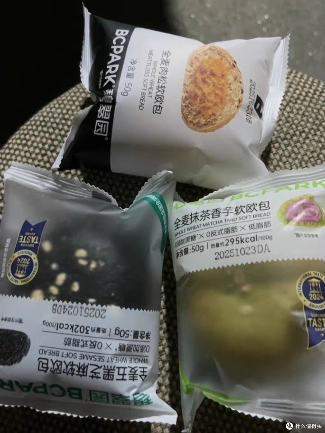 东北美食以其豪迈的分量和浓郁的风味闻名遐迩,
