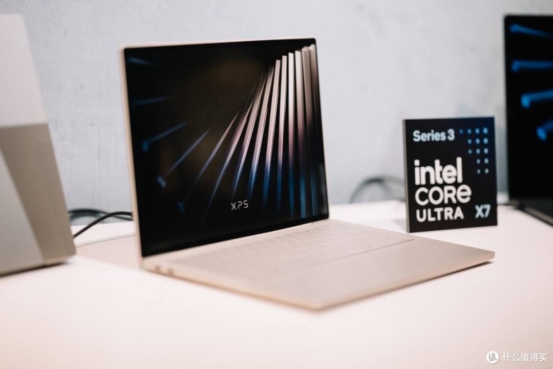 戴尔XPS 14亮相CES2026,酷睿Ultra加持,重量更轻,续航更长