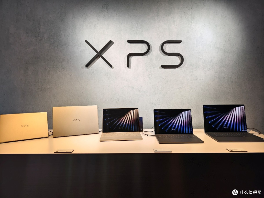 戴尔XPS 14亮相CES2026,酷睿Ultra加持,重量更轻,续航更长