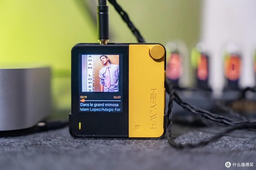 iPhone音频新外挂到手!磁吸双模+独立供电,这次有点东西