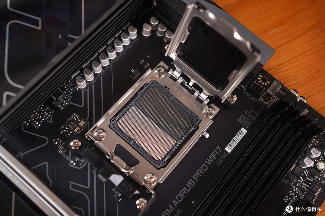 中端热门板,技嘉B850M AORUS PRO WIFI7电竞雕开箱分享