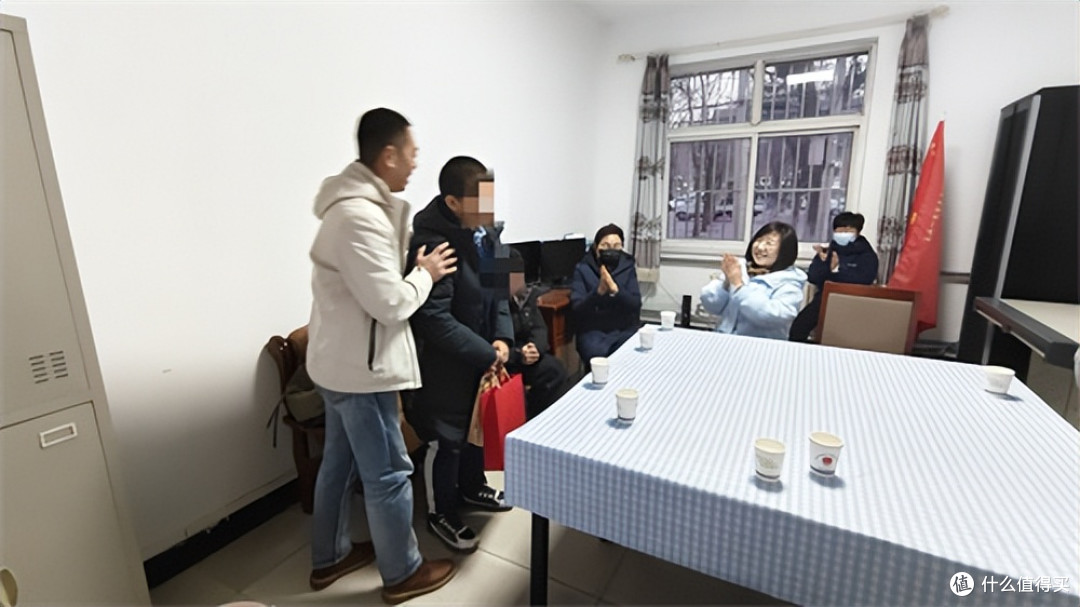 情暖童心 与爱同行 民建唐山路北七支部慰问困难学生纪实