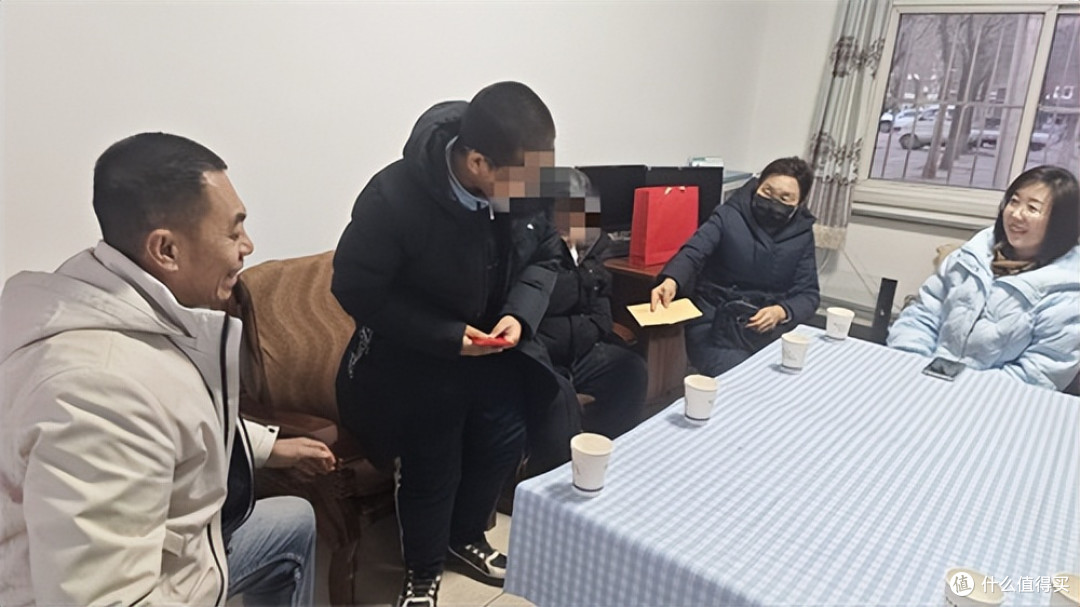 情暖童心 与爱同行 民建唐山路北七支部慰问困难学生纪实