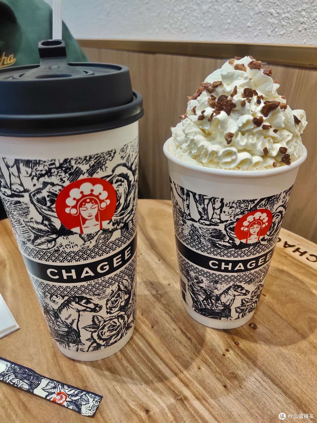 对比3家品牌“手打奶茶”争议,为什么霸王茶姬的应对最圈粉?