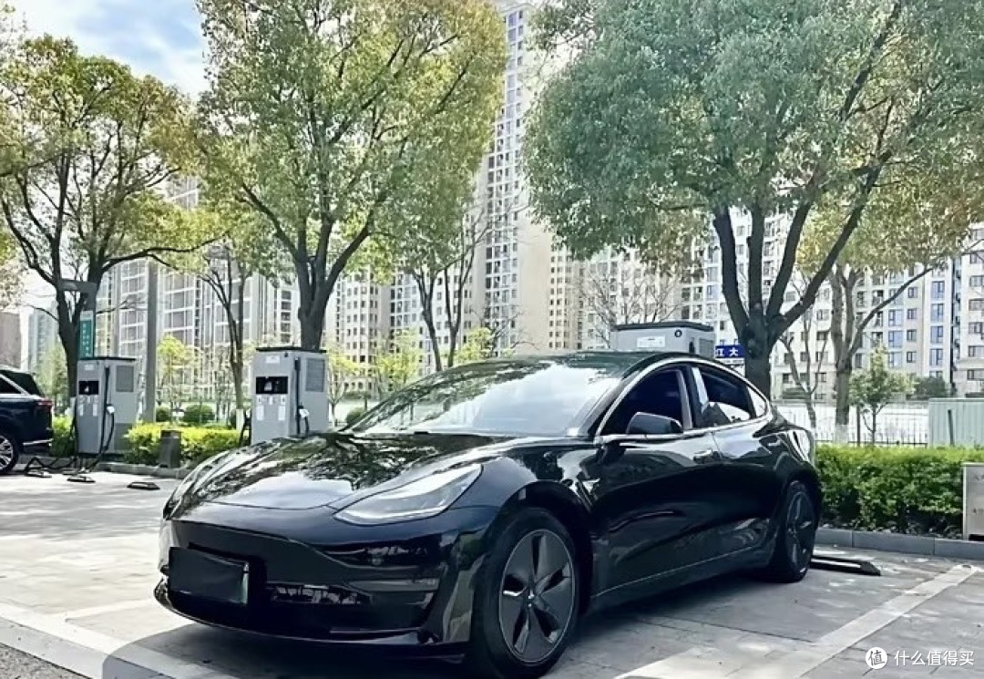 特斯拉面临多重挑战销量下降