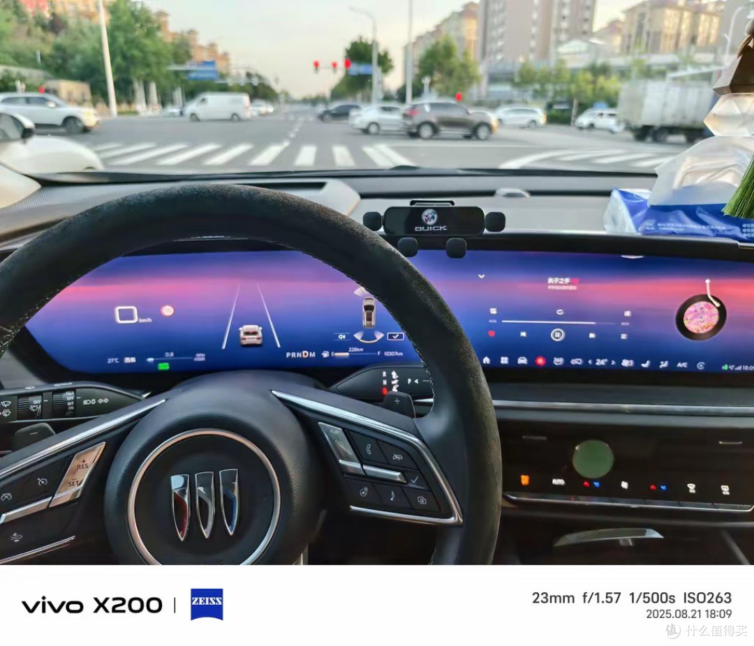 别克昂科威Plus:越级大五座SUV,开启高品质出行新篇章