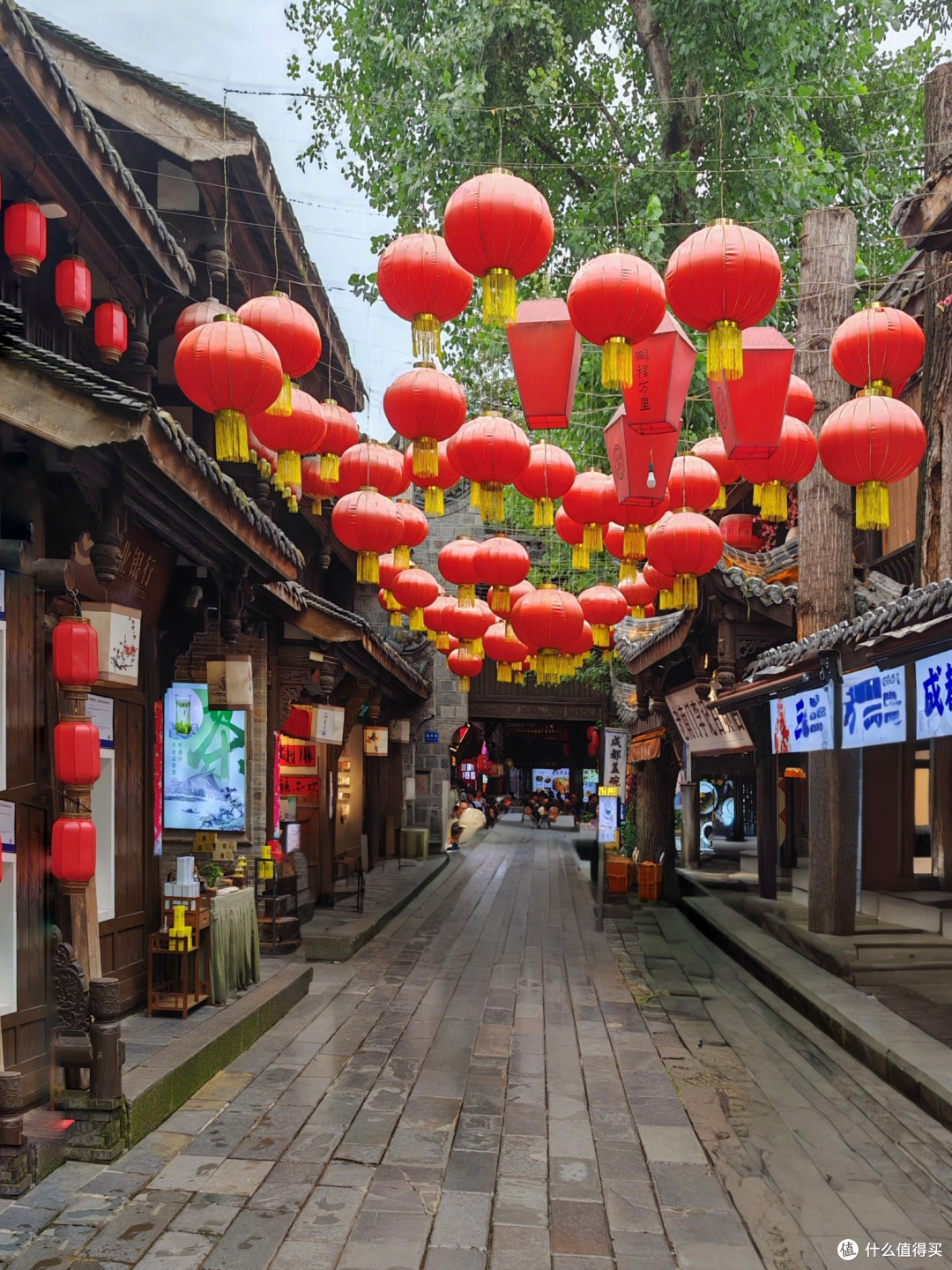 成都：山水环抱的宜居秘境