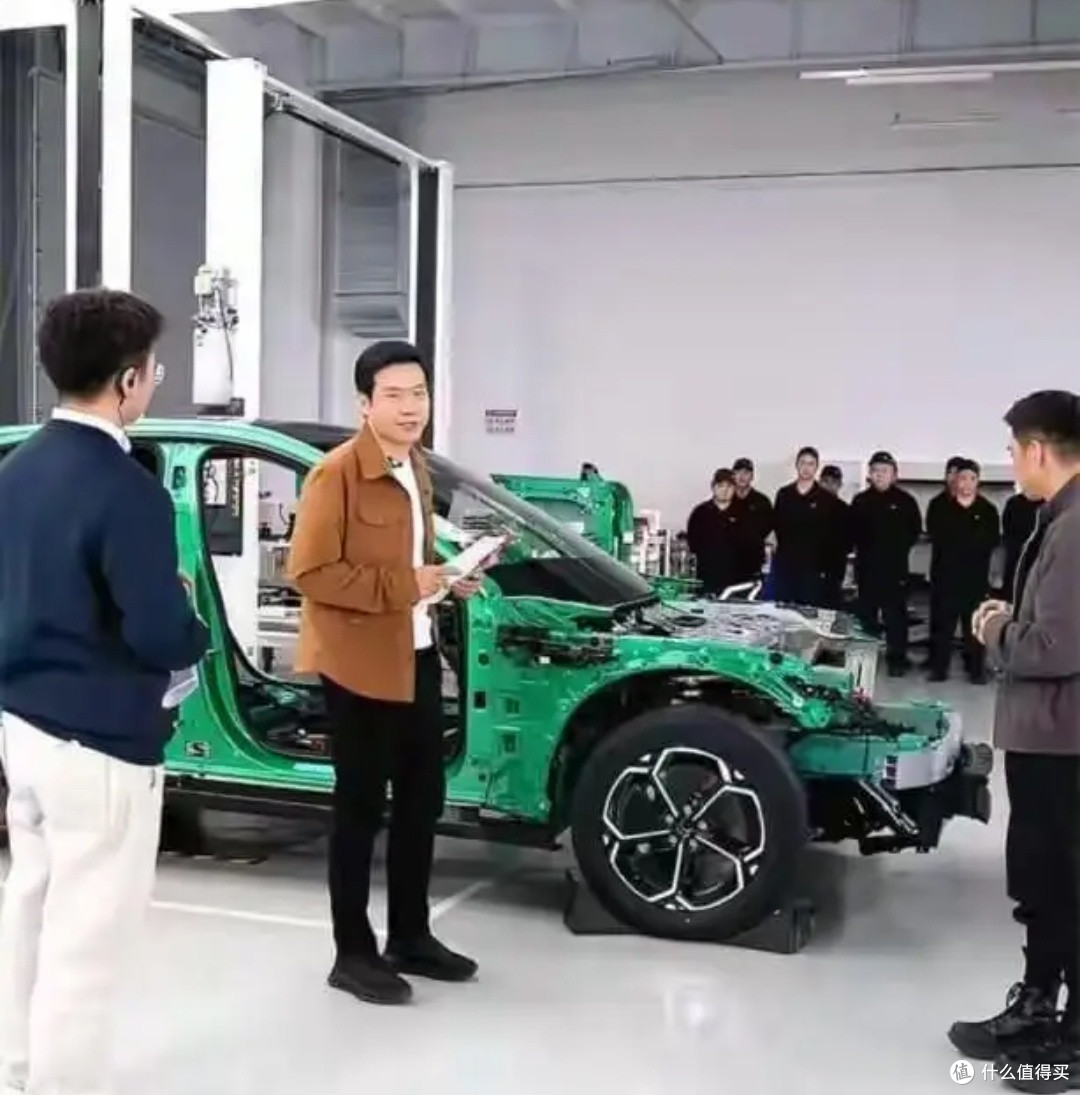 雷军硬核直播:拆车自证,回应小字争议