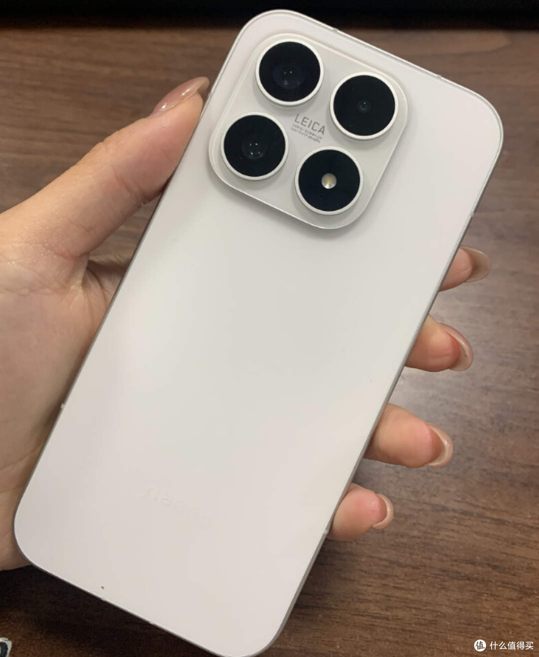 小米小屏旗舰发布三个月闪降：7000mAh+徕卡影像，历史新低3689元