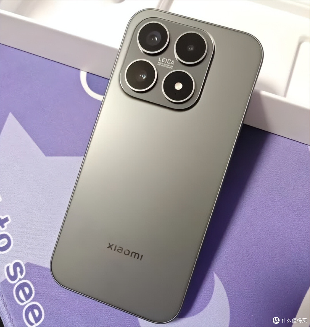 小米小屏旗舰发布三个月闪降：7000mAh+徕卡影像，历史新低3689元