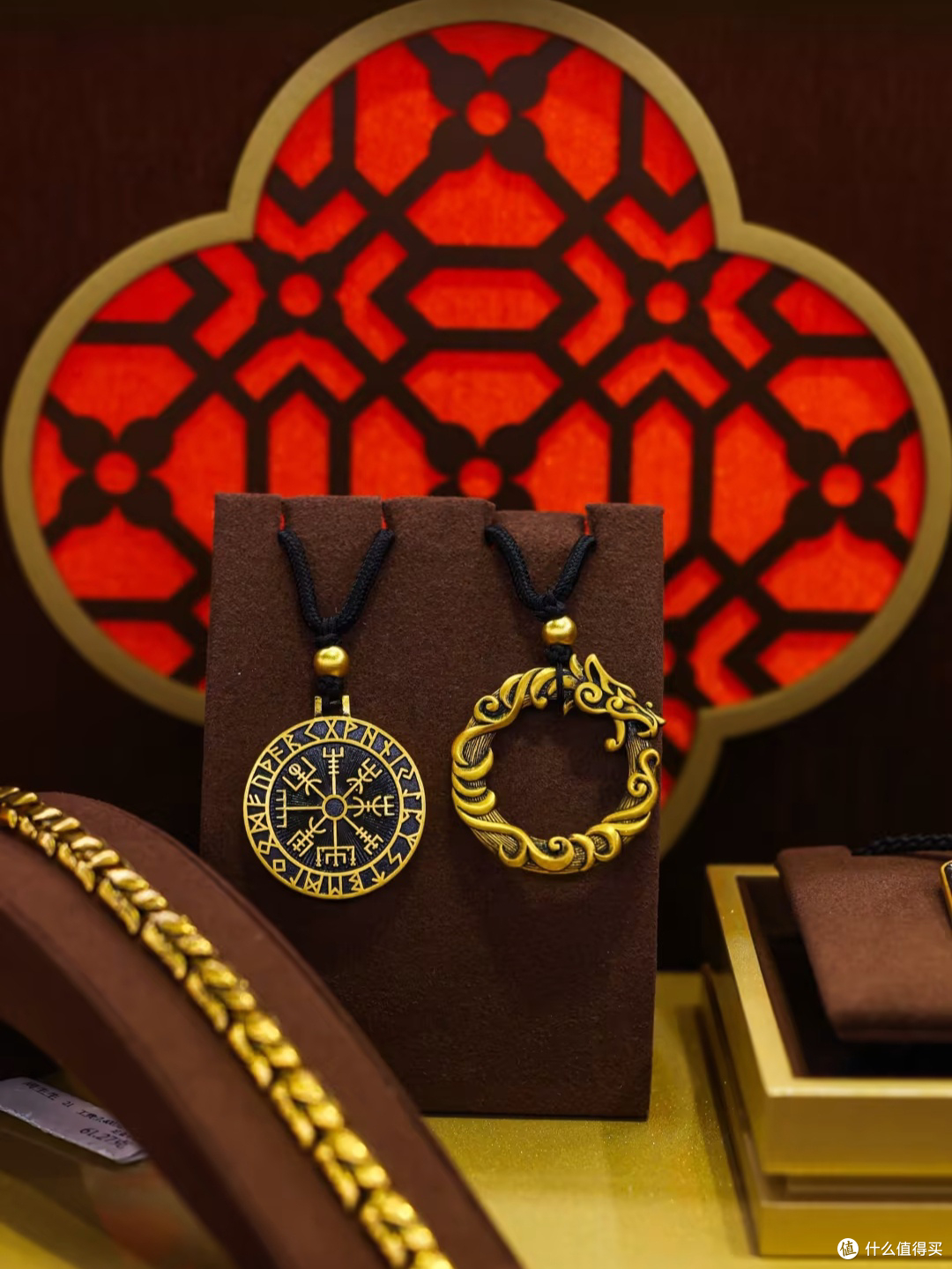 地缘与产业双轮驱动，黄金白银未来走势的核心变量_贵金属_什么值得买