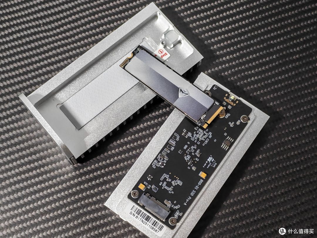 铁威马D1 SSD Pro雷电5硬盘盒实测,速度直接快到飞起