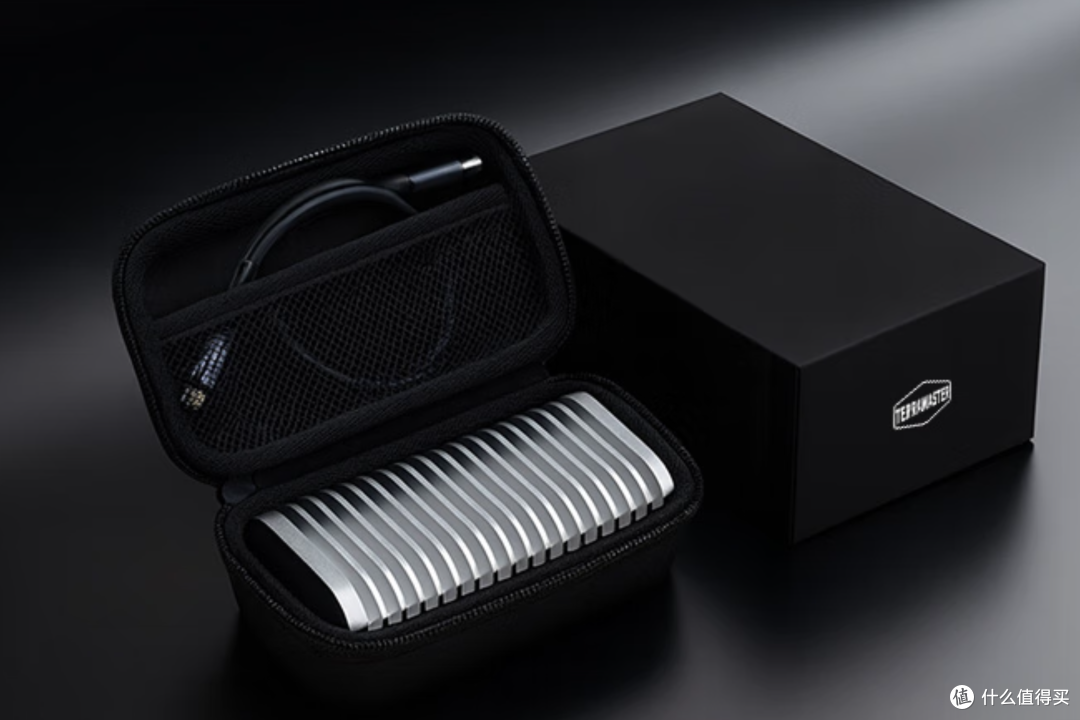 铁威马D1 SSD Pro雷电5硬盘盒实测,速度直接快到飞起