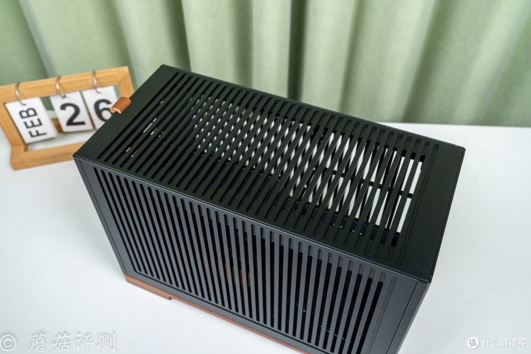 质感出色,散热优秀,体积小巧,乔思伯T9铝合金A4版ITX机箱评测