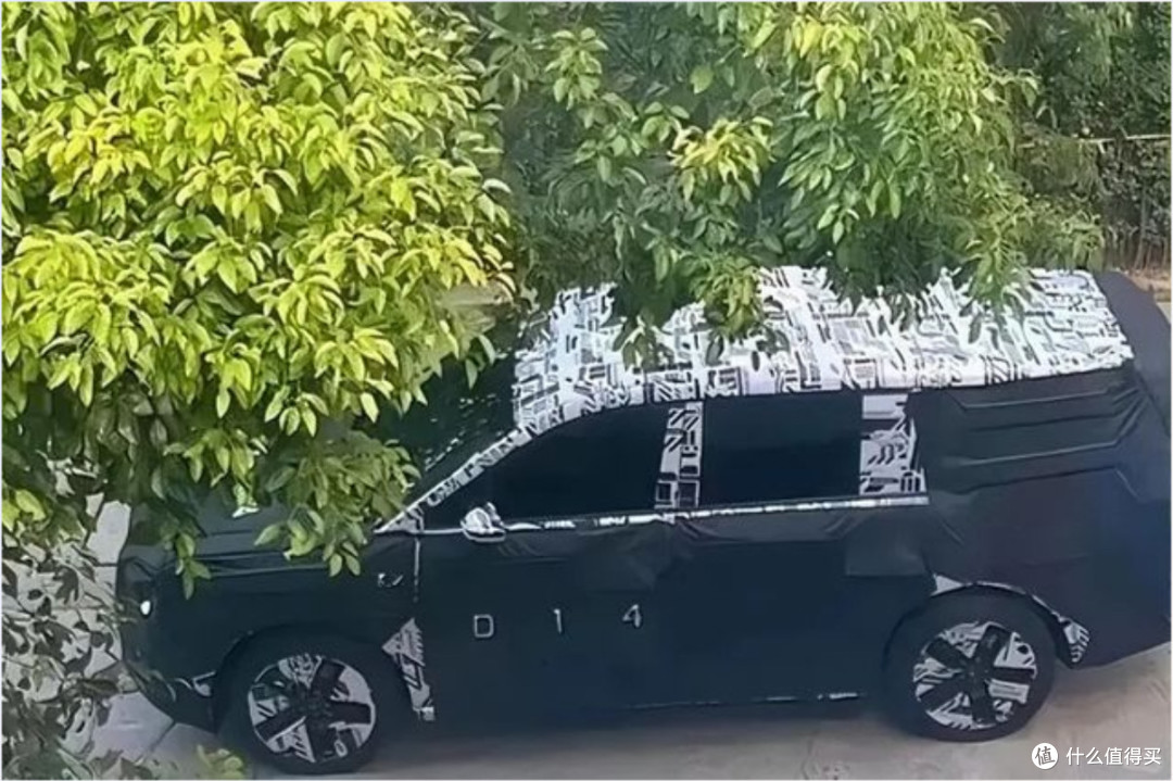 小米“YU9”实车曝光,长超5米3增程+续航1500km,这颜值谁顶得住