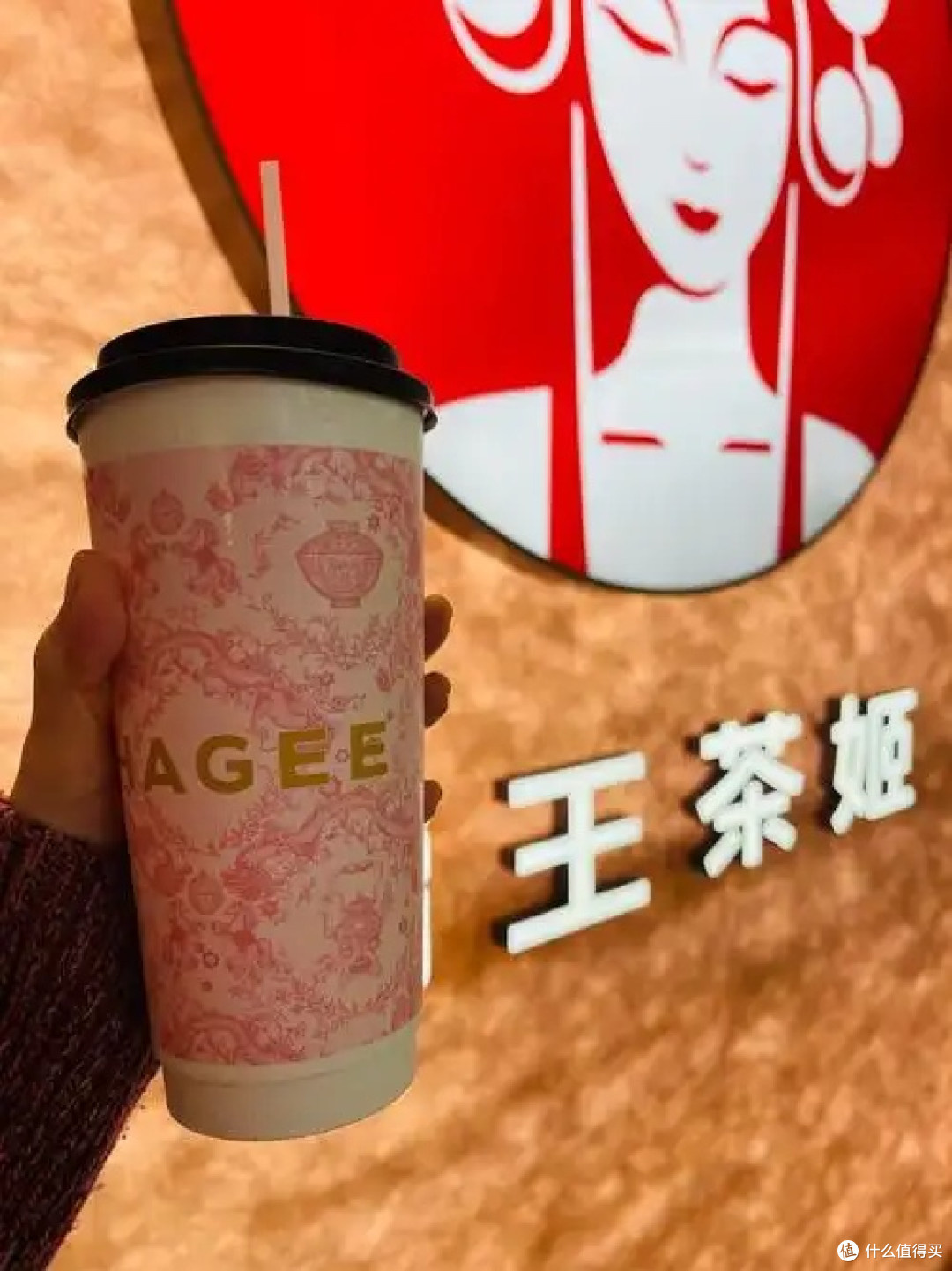 霸王茶姬:以茶为钥,解锁新中式茶饮的破圈密码