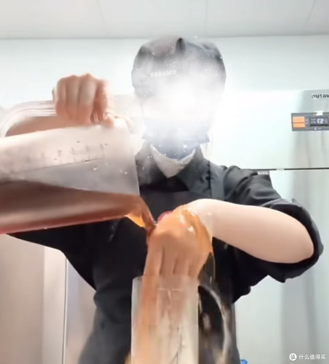 霸王茶姬“手打奶茶”引争议,还值得购买吗?