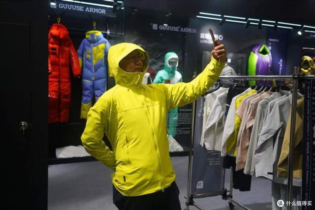鹅铠甲，顶峰见！ISPO2026探店天石，国产户外装备硬核实力藏不住