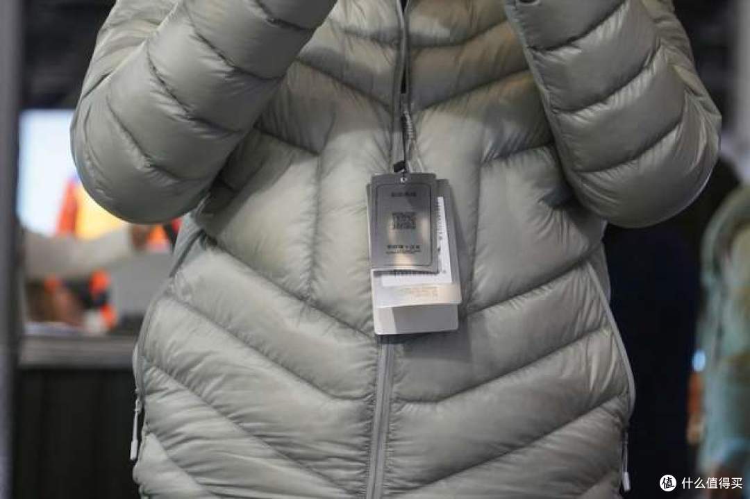 鹅铠甲，顶峰见！ISPO2026探店天石，国产户外装备硬核实力藏不住