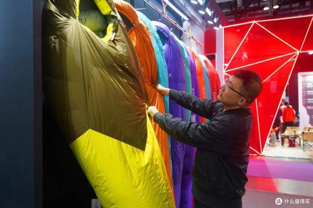 鹅铠甲，顶峰见！ISPO2026探店天石，国产户外装备硬核实力藏不住