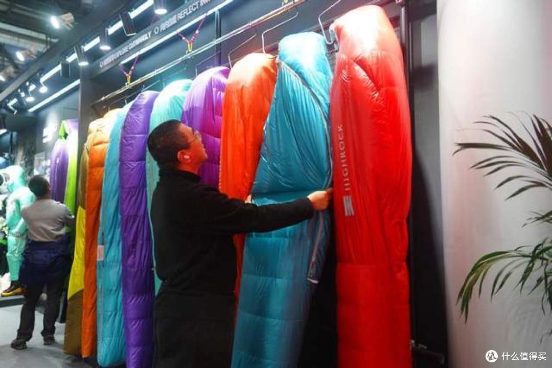 鹅铠甲，顶峰见！ISPO2026探店天石，国产户外装备硬核实力藏不住