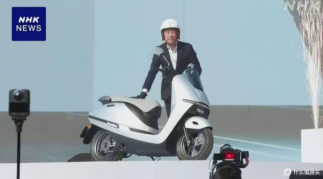 本田全新电动踏板Honda UC3发布!续航122公里!