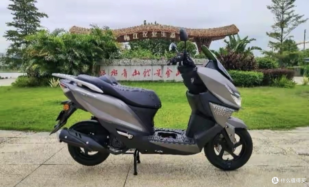 ABS+TCS、无钥匙启动!150的排量卖6680不过分吧?