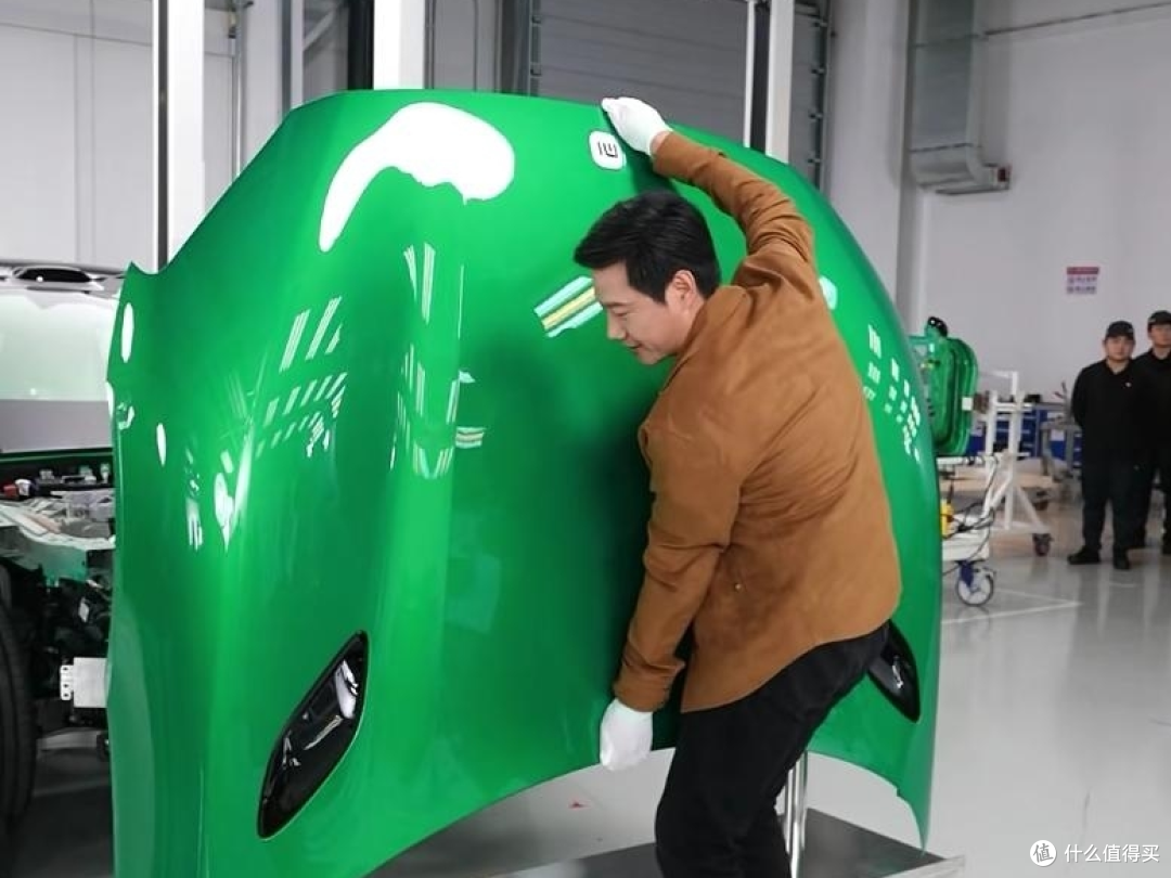 雷军拆车背后：小米汽车的技术底气与未来战略布局

 