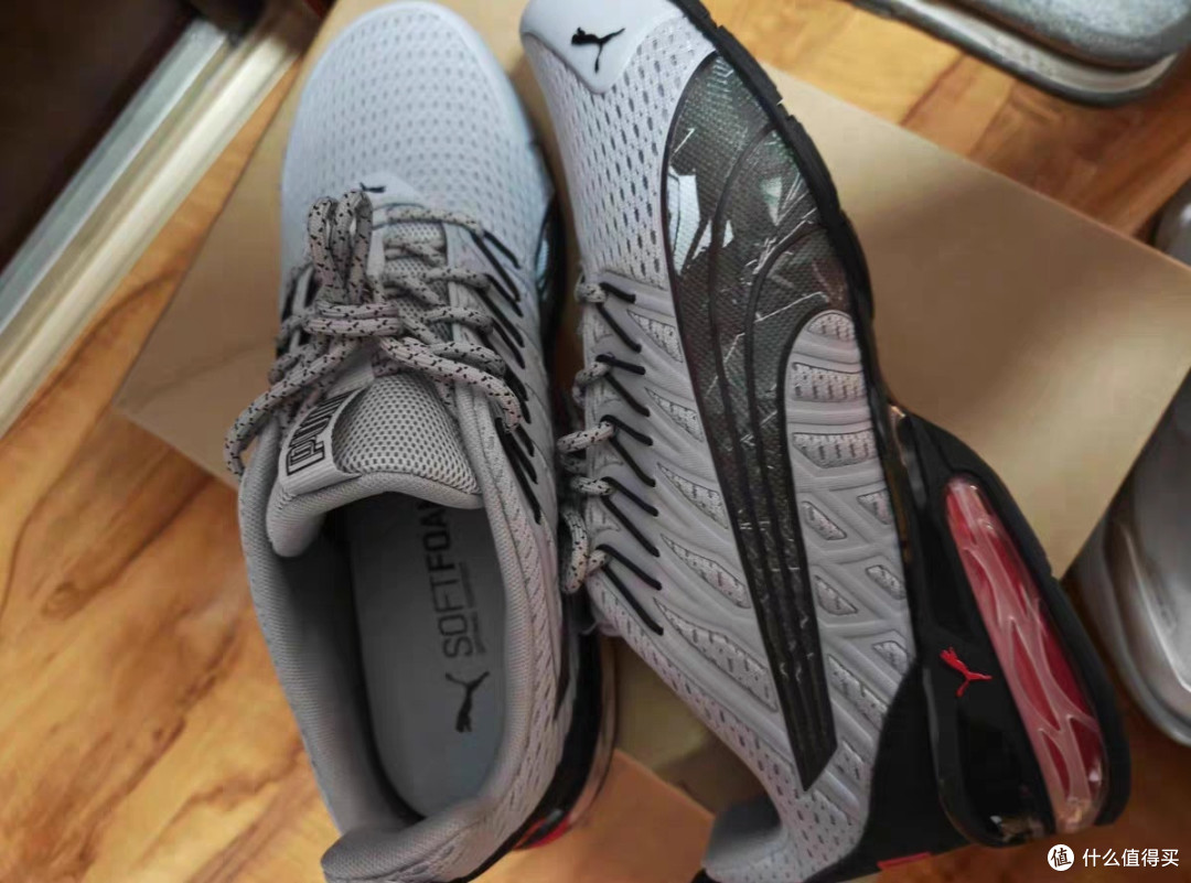 PUMA春季灰色情侣网面缓震跑鞋