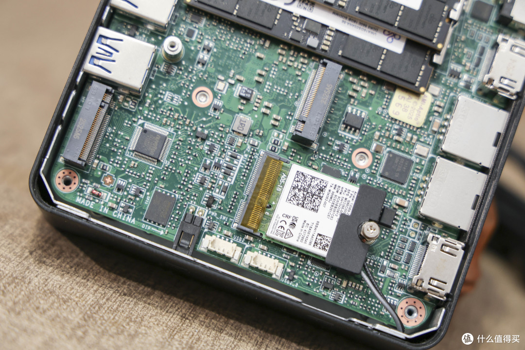 小巧易用的高性能迷你主机，微星Cubi NUC AI 1UM迷你电脑分享