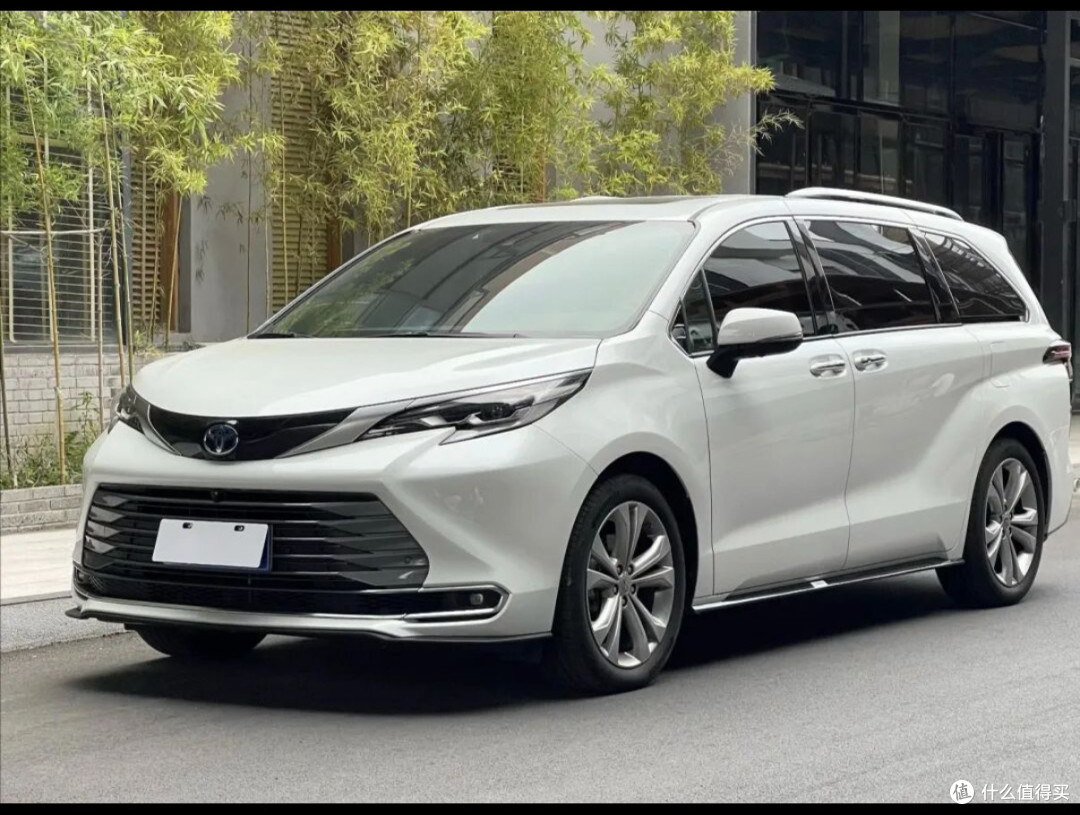 后悔赛那买早了！车长5.1米7个座入门就配真皮双隔音 还是全球MPV