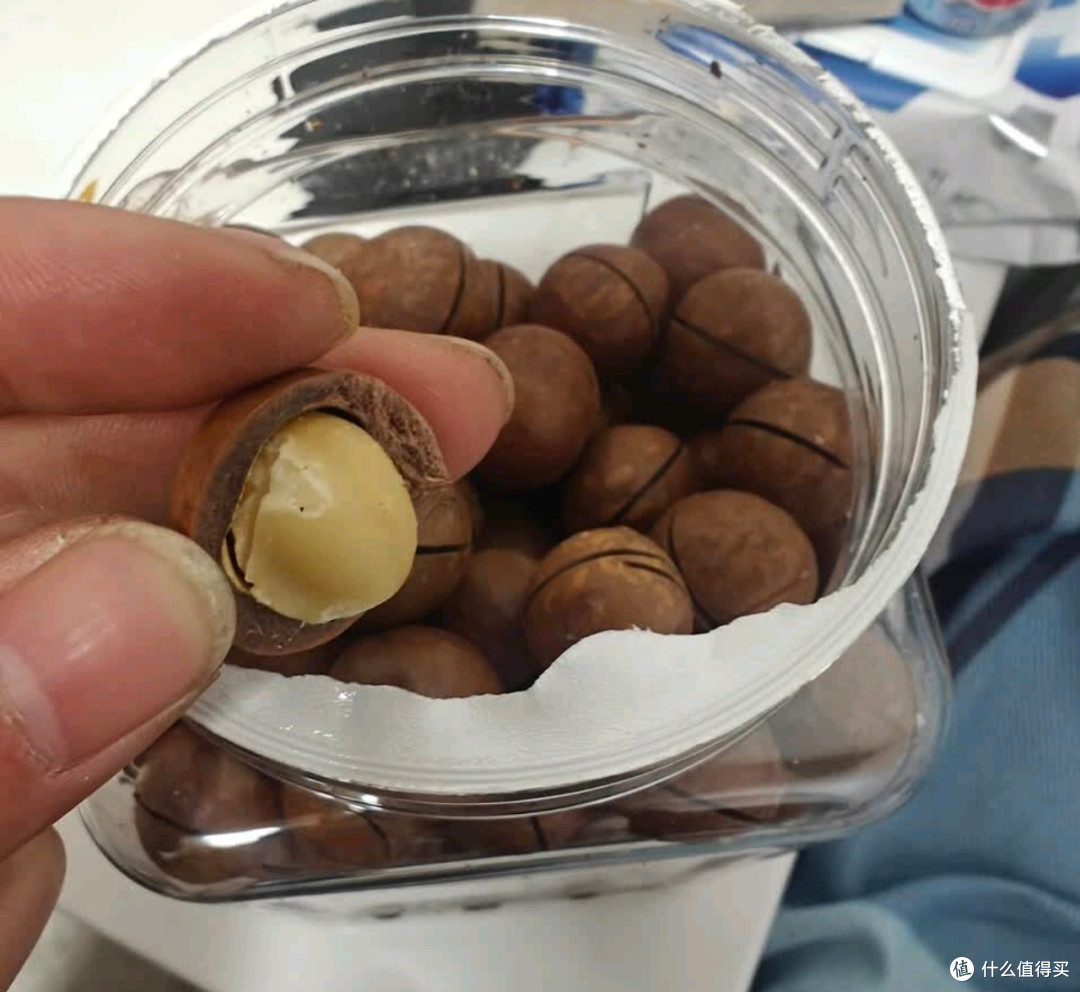 百草味夏威夷果：年度美食盘点