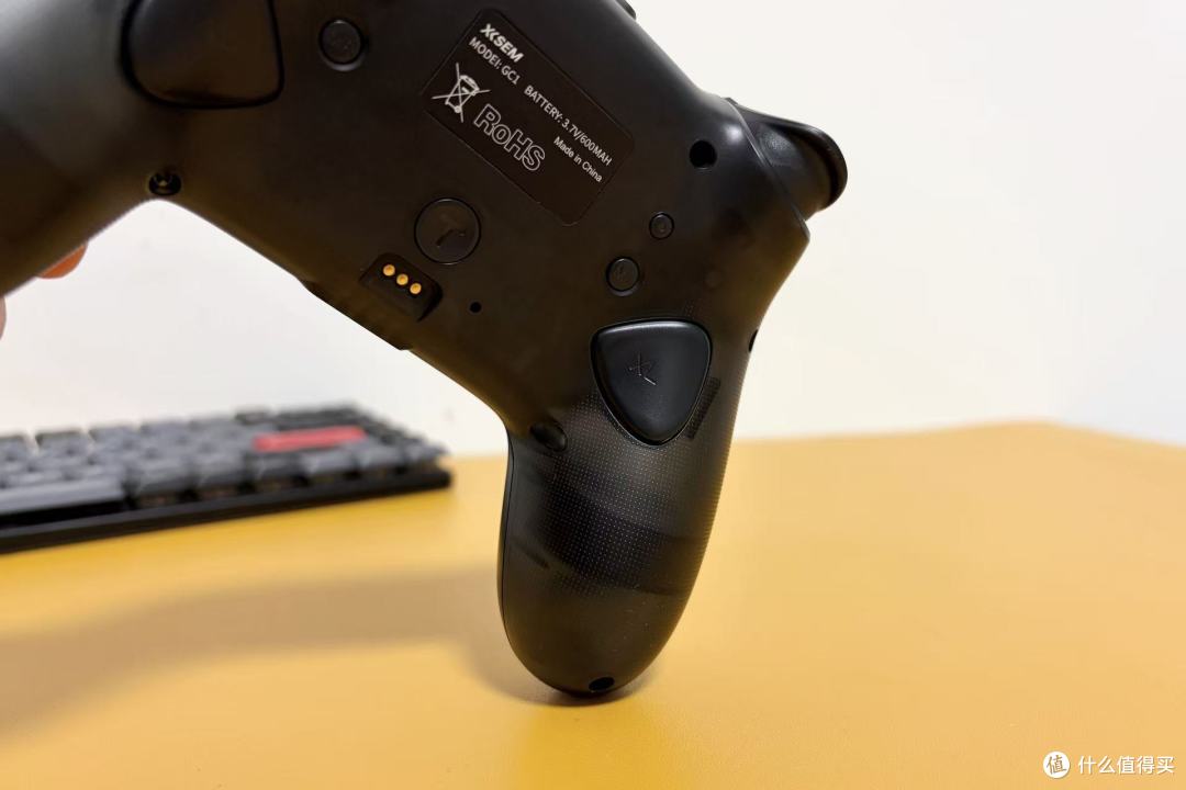 百元全能王！西圣 GC1 黑色手柄，Switch2/PC 多设备三模通用