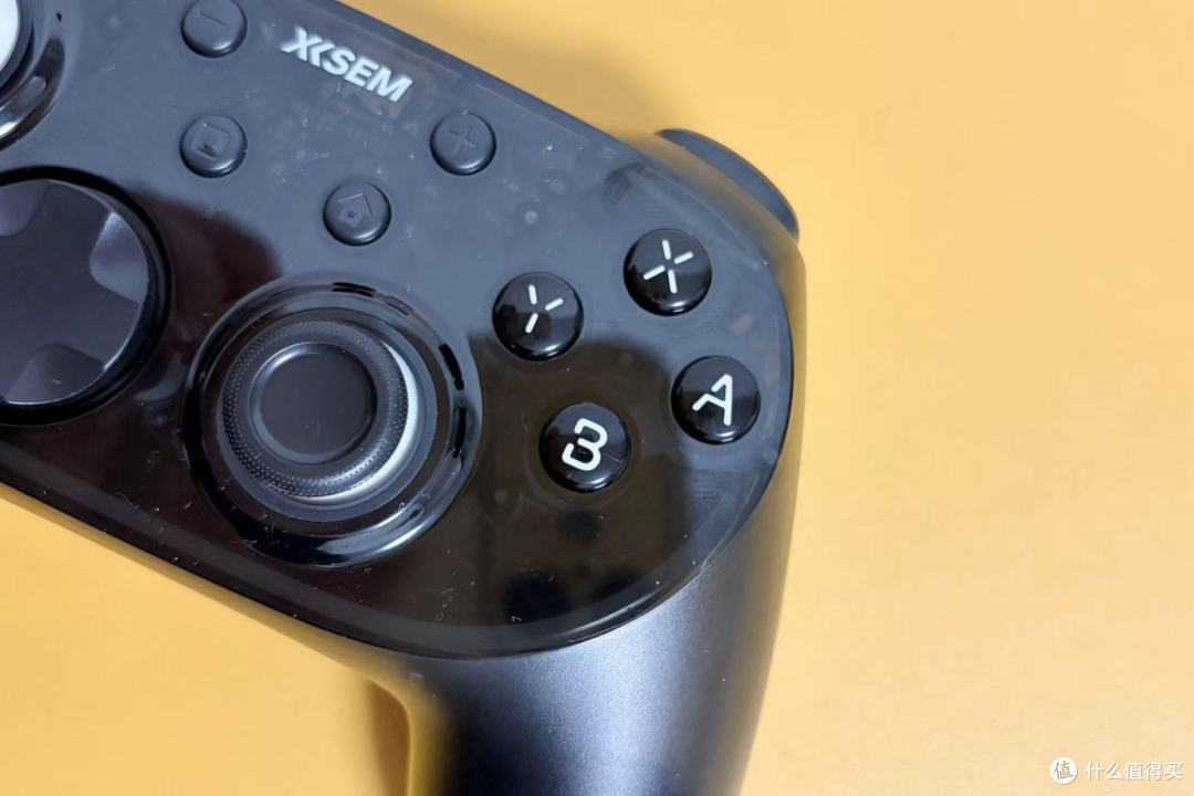 百元全能王！西圣 GC1 黑色手柄，Switch2/PC 多设备三模通用