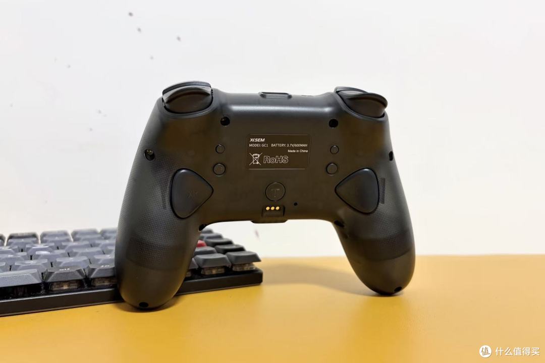 百元全能王！西圣 GC1 黑色手柄，Switch2/PC 多设备三模通用