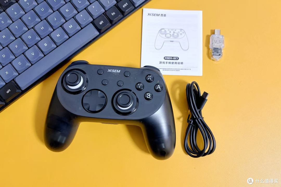 百元全能王！西圣 GC1 黑色手柄，Switch2/PC 多设备三模通用