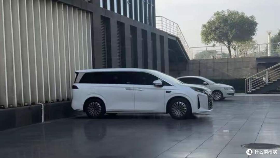 大学老师为啥扎堆开比亚迪?答案没你想的那么简单