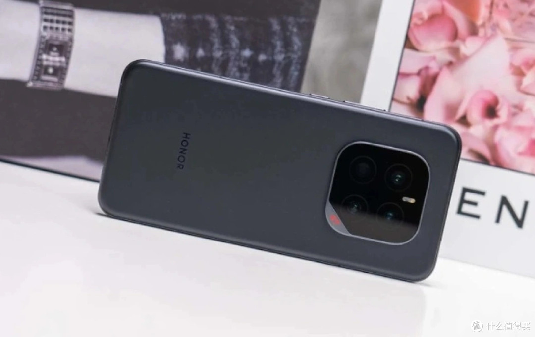 荣耀旗舰重回低价,7200mAh+IP69+344万跑分,国补后才卖2899元