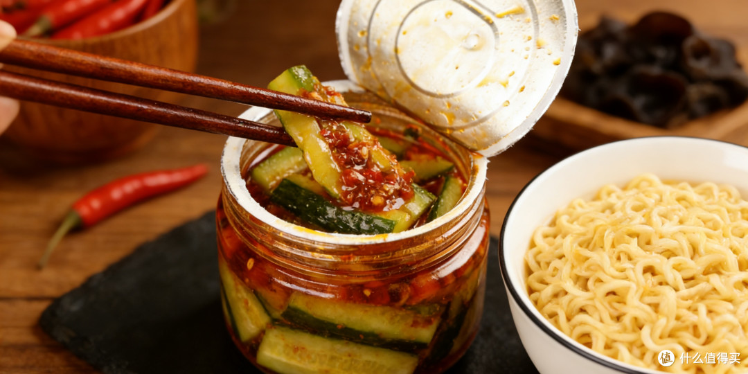 一罐鸡油香,百味皆可调:老干妈风味鸡油辣椒的家常美学