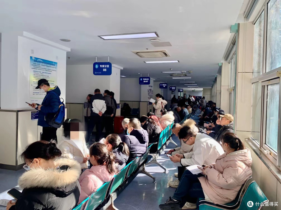 张文宏拒绝AI引入医院系统,一个学科都靠AI,不用100年就断层了
