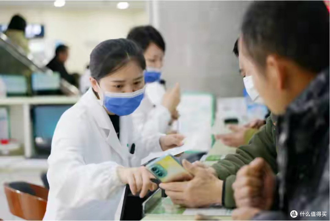 张文宏拒绝AI引入医院系统,一个学科都靠AI,不用100年就断层了