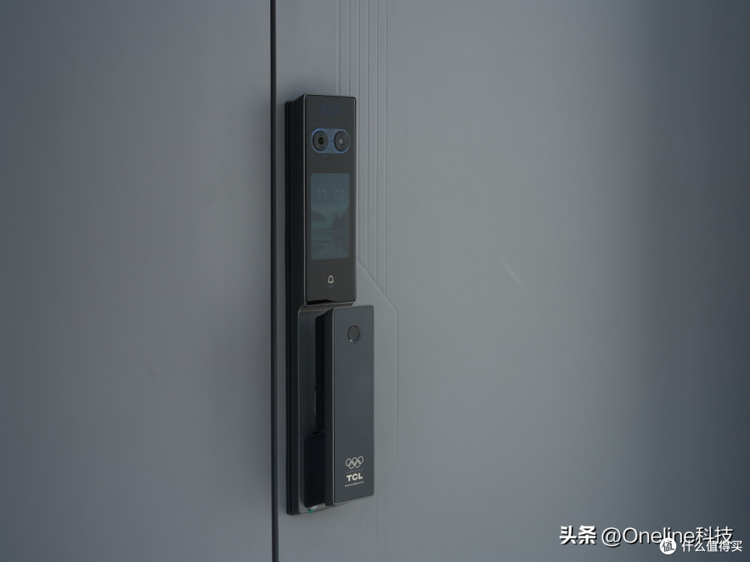 2026年了还用指纹锁?安全又省心的双屏AI智能门锁才是新刚需
