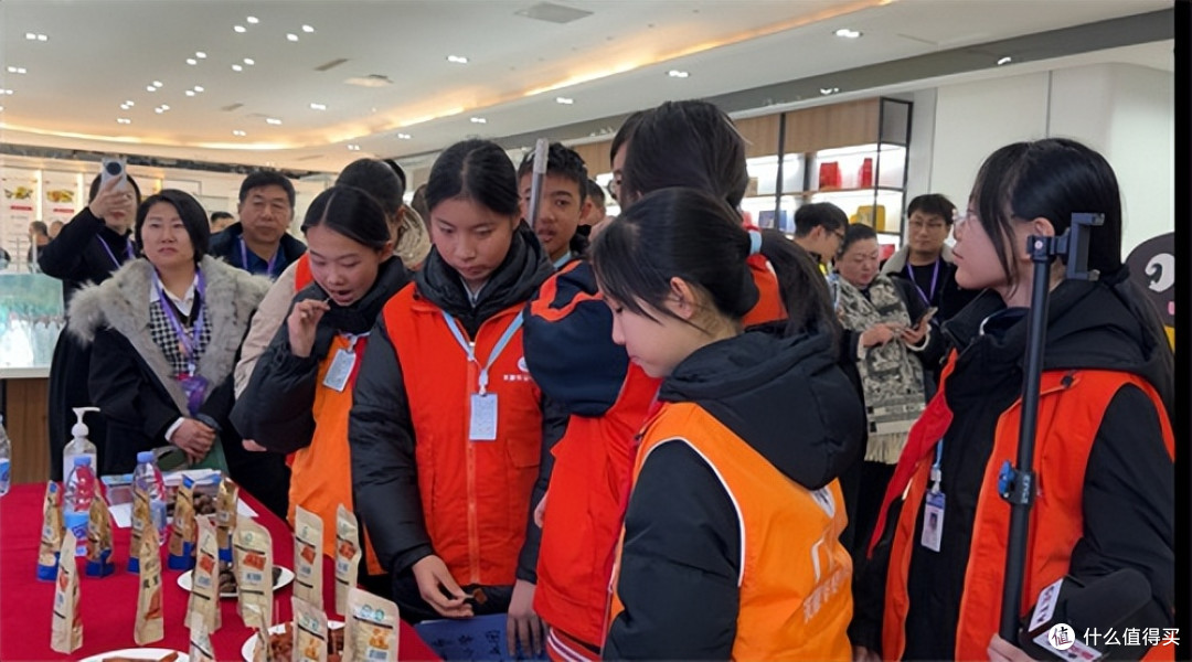 小记者赵苓秀:一颗板栗解锁家乡骄傲密码