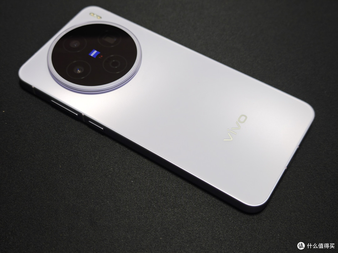 3275元的VIVO200S,就是冲着这颗蔡司镜头来!手机棒,价格满意。